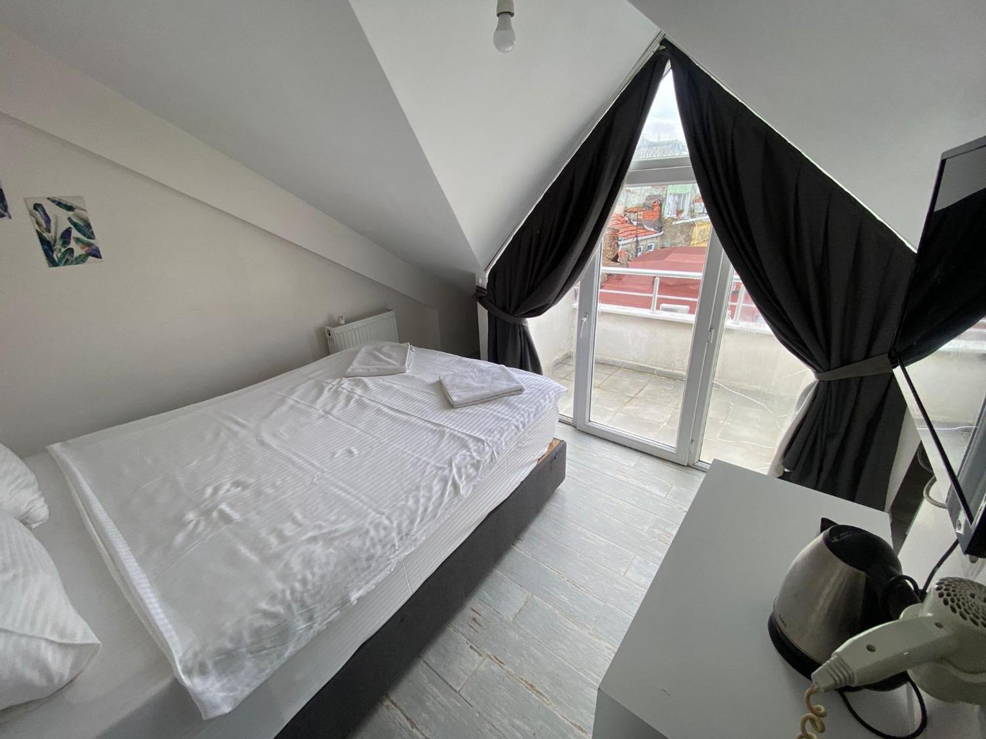 Rioletta Suit Otel *